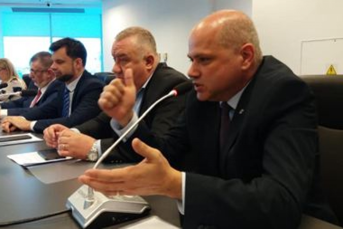 I-am cerut primarului Adrian Dobre sa nu puna in pericol sanatatea ploiestenilor