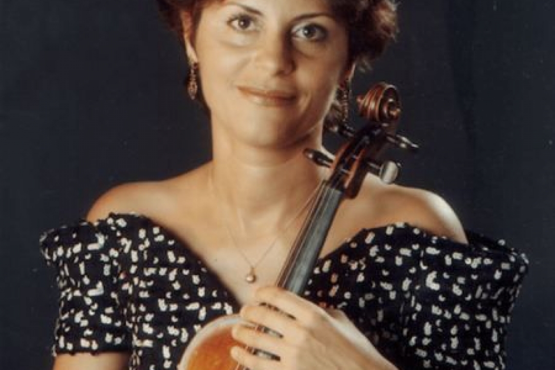 Una dintre cele mai premiate violoniste din Romania va concerta la Filarmonica din Ploiesti