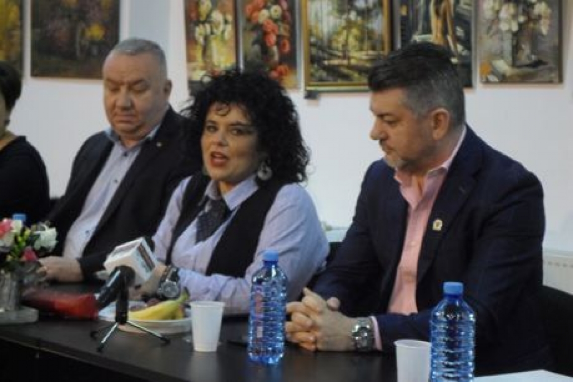 Teatrul si Filarmonica sunt doua institutii care merita pe deplin sprijinul administratiei ploiestene