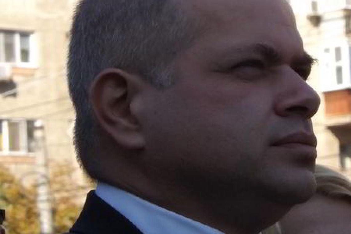 L-a facut praf pe primarul Adrian Dobre!