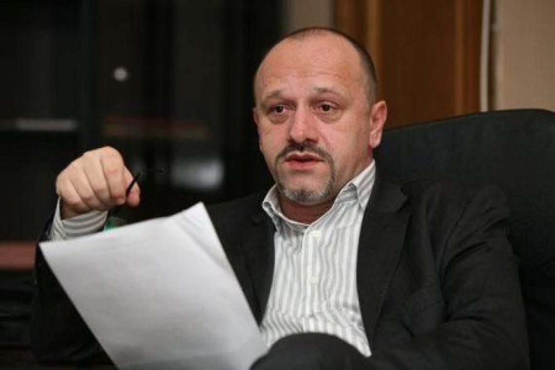 Cum a comentat unul dintre veteranii liberali din Ploiesti plasarea lui Rares Bogdan in capul listei PNL pentru europarlamentare?