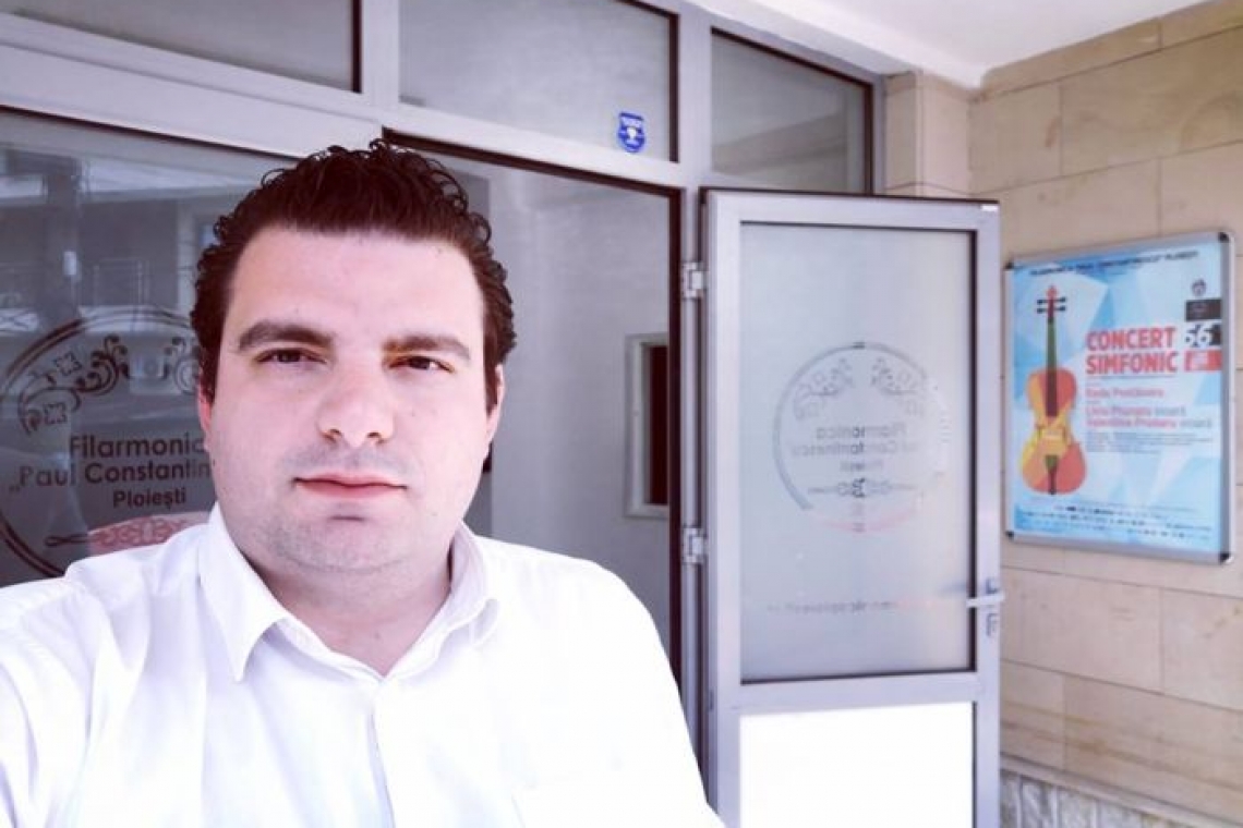 Mai aproape de public! Directorii Filarmonicii din Ploiești și-au făcut puncte de lucru la casa de bilete a instituției