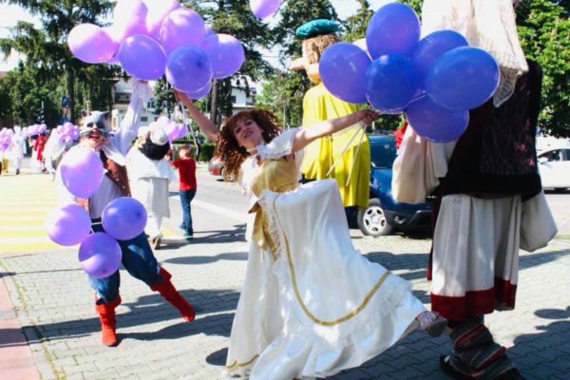 Ploieștiul a arătat azi mult mai bine! A început Festivalul ”Imaginarium”!