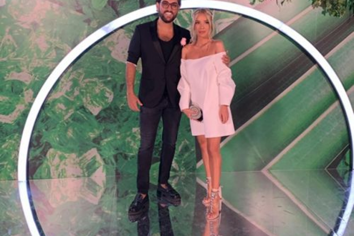 Război total între Cezar Ouatu și designerul Adrian Oianu! Vezi de la ce s-au ”luat”!