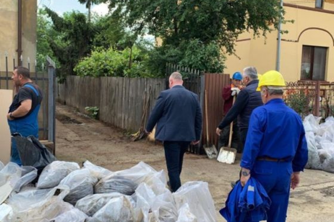Viceprimarul Cristian Ganea a sărit în ajutorul ploieștenilor de pe strada Poieniței
