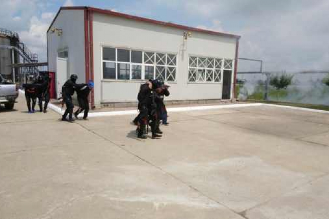 O stație de pompare a societății Conpet a fost luată cu asalt de hoți