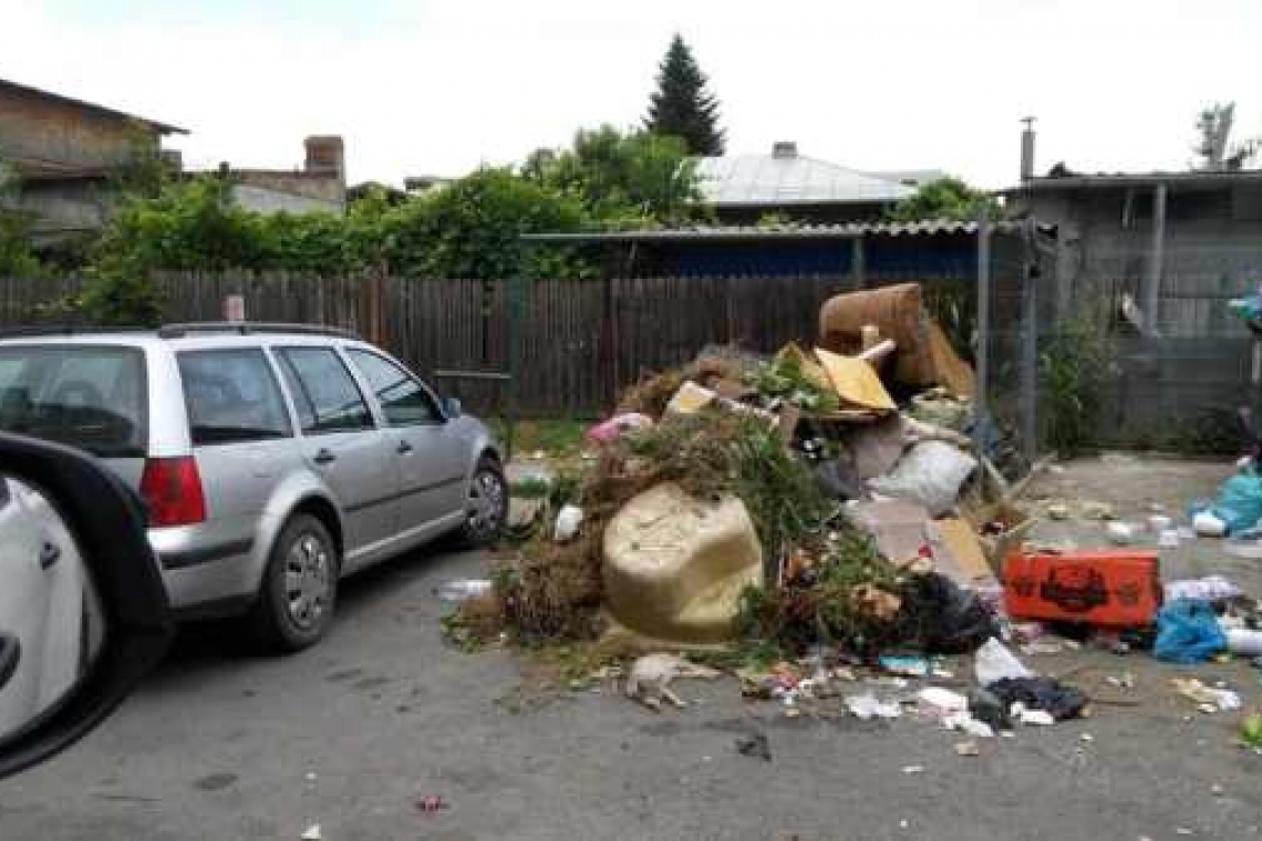 Orașul sufocat de gunoaie începe să scoată fața spre lumină
