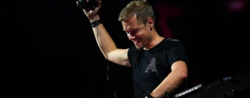 Armin van Buuren a evoluat sub presiune pe scena Untold 2019! Vezi de ce!