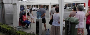 Unde sunt amplasate în Ploiești corturile cu dozatoare de apă?