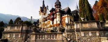 Fântâna centrală de la Castelul Peleș redevine funcțională, în urma lucrărilor de reabilitare efectuate de Veolia România