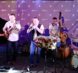 Muzică bună și atmosferă plăcută, în prima seară de jazz, pe acoperișul Primăriei Ploiești 