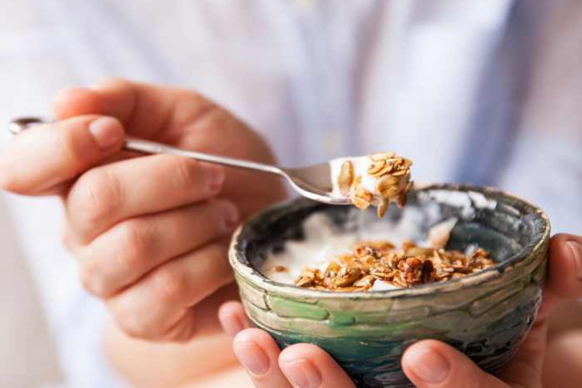 Semnal de alarmă! Ce conțin de fapt multe din iaurturile de pe piața din România?