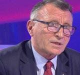 După ce tăiem porcul, începem să tăiem și capete (în partid)