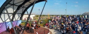 Ar fi frumos ca ploieștenii să se obișnuiască să participe la evenimentele artistice din Parcul Municipal Vest!