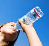 Covidu` pândește de după sticlele de apă din sălile de fitness