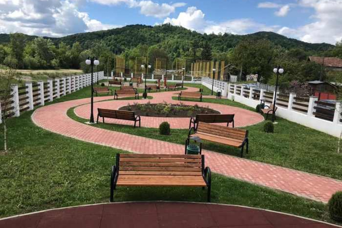 Spațiu de recreere și loc de joacă pentru copii moderne în comuna prahoveană Aluniș