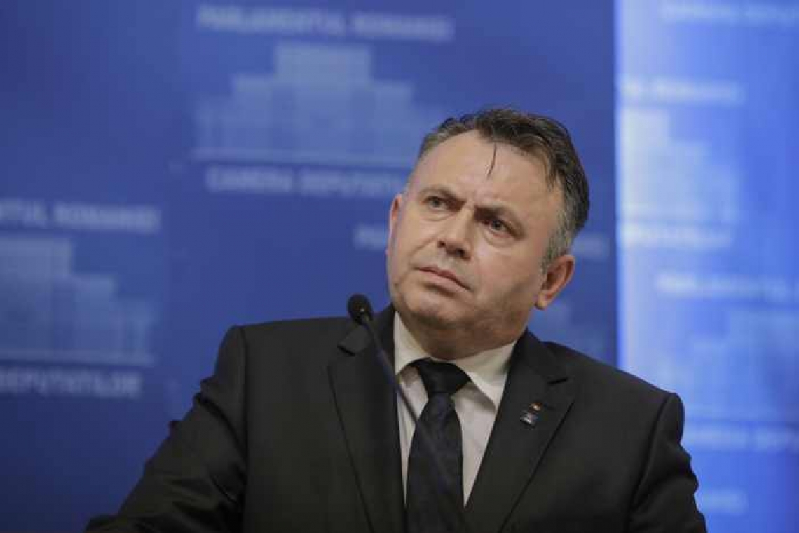 Neluțu a venit să numere măștile la Ploiești