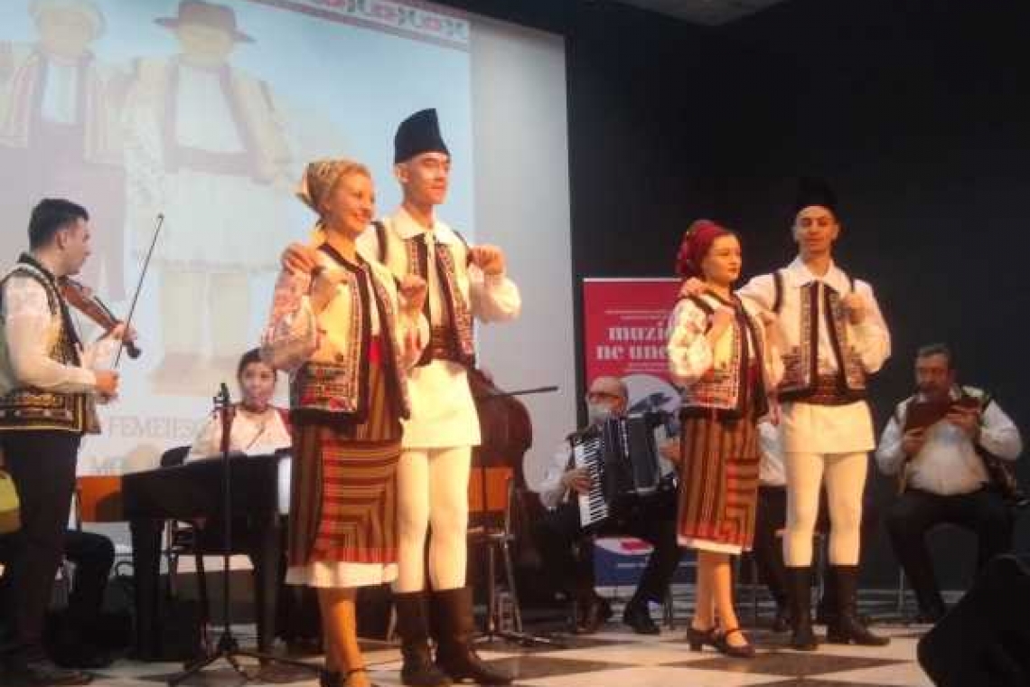 Urmează cea de a doua etapă a proiectului educativ-cultural realizat de Filarmonica ”Paul Constantinescu” și susținut de Rafinăria Petrotel Lukoil Ploiești