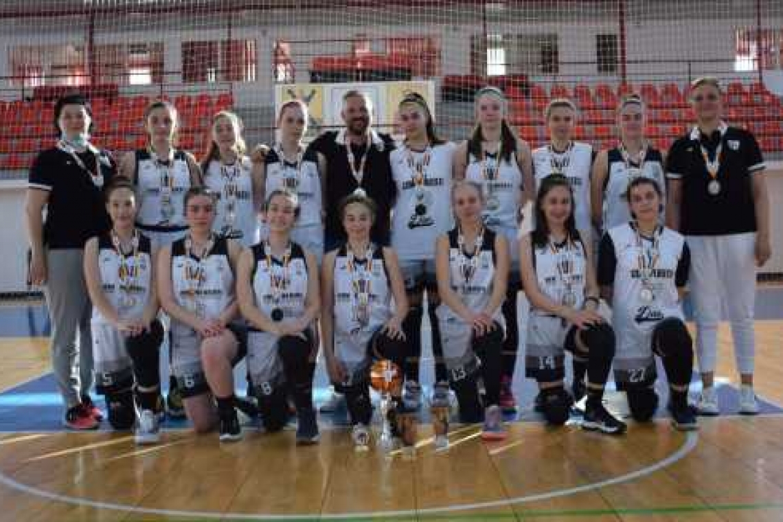 Baschetbalistele U15 de la CSM Ploiești sunt vicecampioane ale României