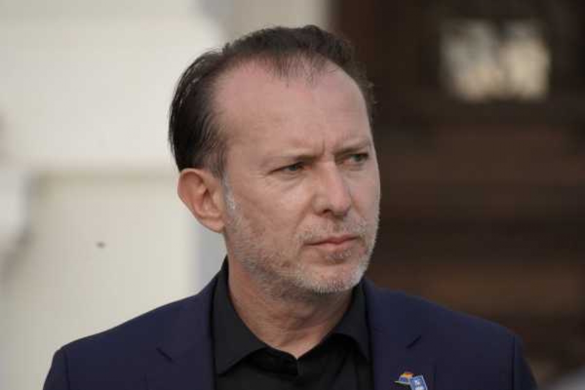 Premierul Cîțu a demis prefecții și subprefcții de la USR PLUS