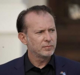 Premierul Cîțu a demis prefecții și subprefcții de la USR PLUS