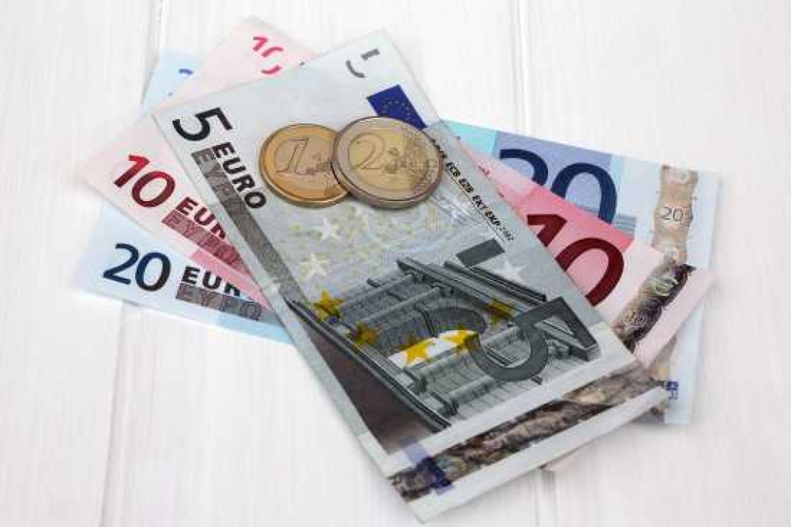 Declarațiile premierului Cîțu n-au suport real! Cei mai mulți dintre români trăiesc la limita sărăciei!
