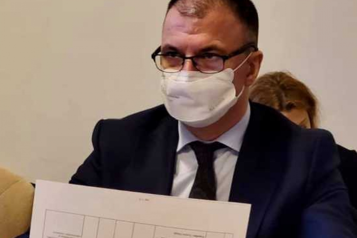 Deputatul PNL Mircea Roșca: Nu votez blamând o categorie sau alta, Vaccinați vs. Nevaccinați!