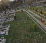 Hoții din cimitirele ploieștene au ”rămas” pe camerele de supraveghere